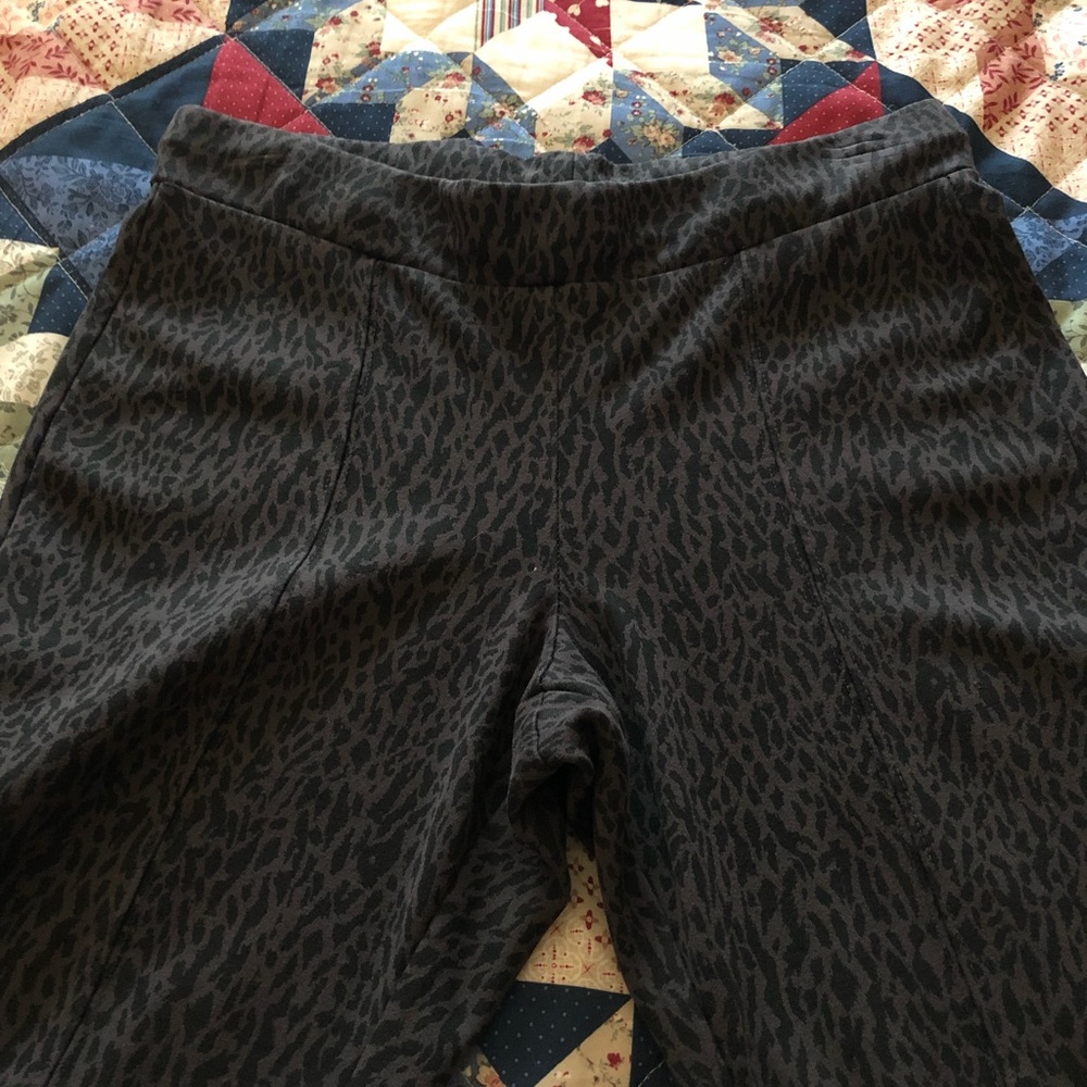 2/$10 Faded Glory Animal Print Leggings